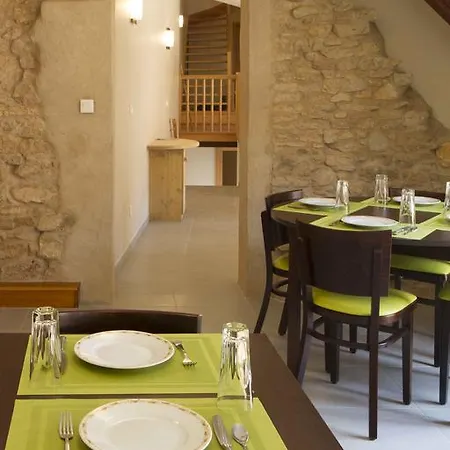 Bed & Breakfast La Griffe A Foin Au Restaurant Raisin D'or *