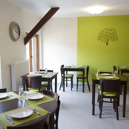 Nocleg ze śniadaniem La Griffe A Foin Au Restaurant Raisin D'or 3*