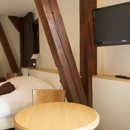 Bed & Breakfast La Griffe A Foin Au Restaurant Raisin D'or